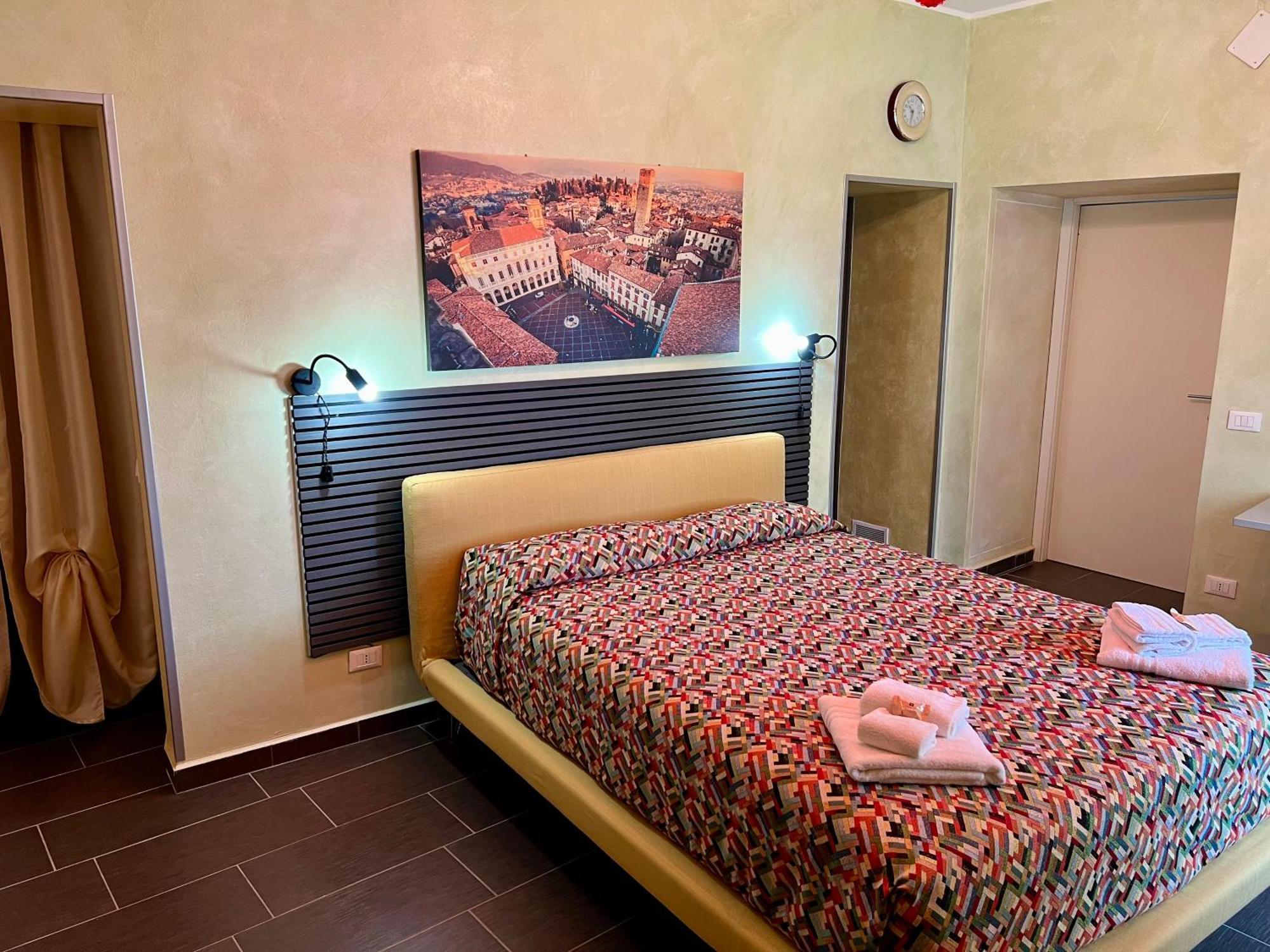 Dimora Del Riccio Hotel Bergamo Bagian luar foto
