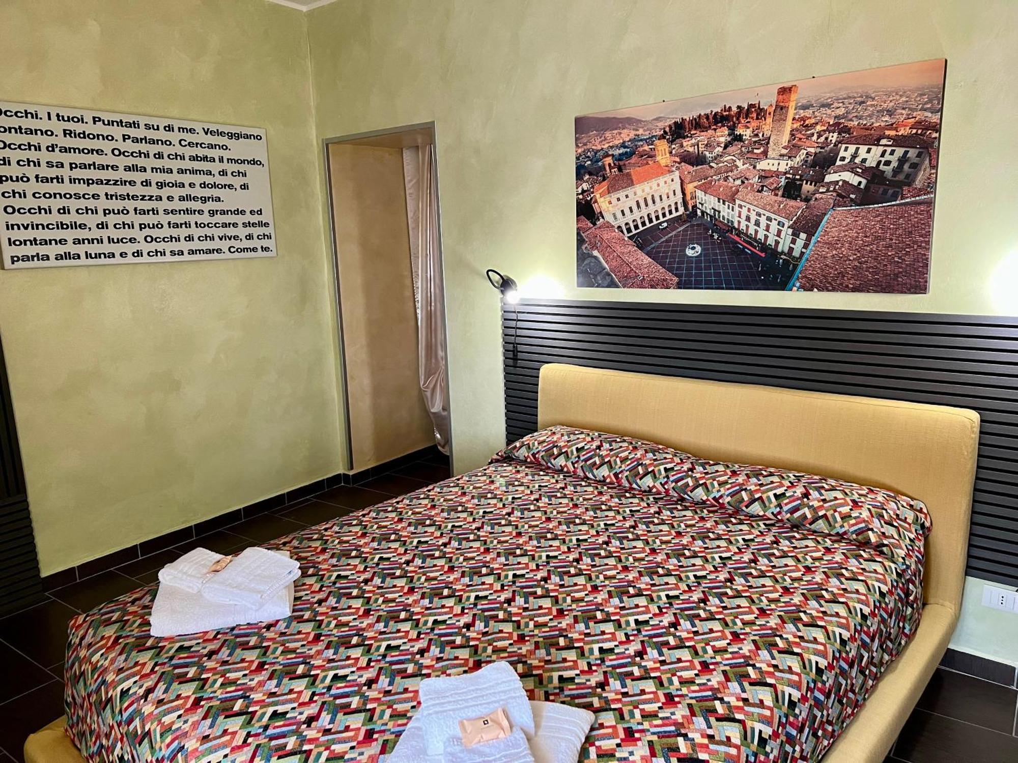 Dimora Del Riccio Hotel Bergamo Bagian luar foto